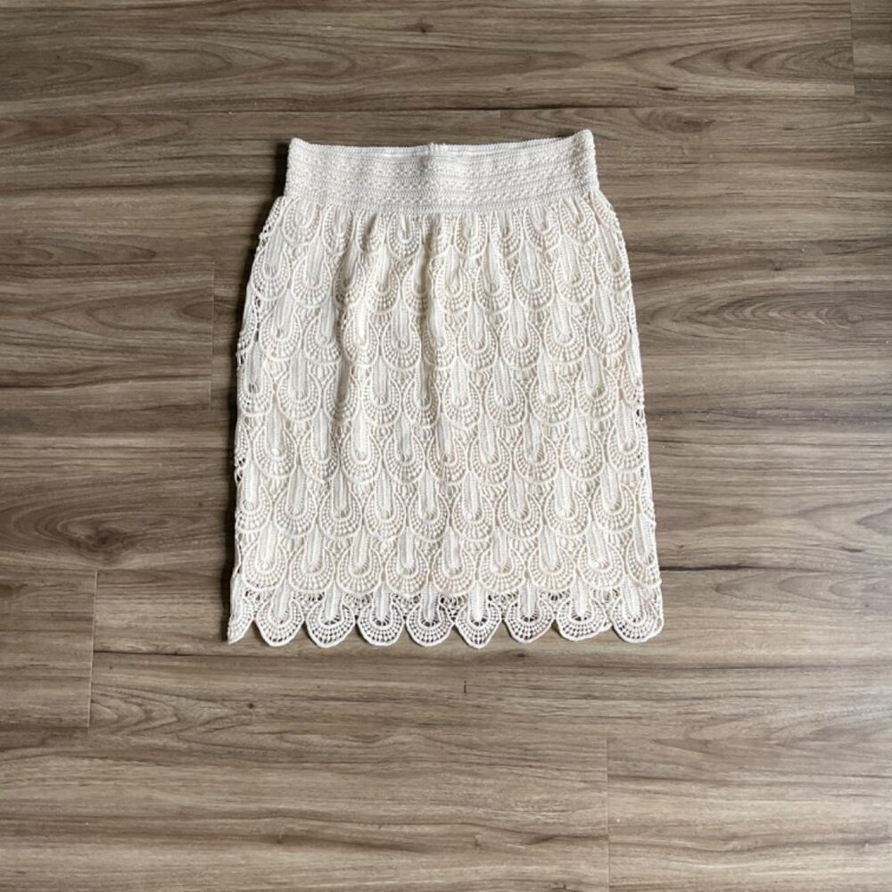 Jolt Cream Crochet Skirt - Size Medium
